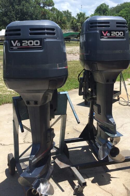 Twin 2001 Yamaha 200hp Saltwater Series 2 Stroke Outboard Motors