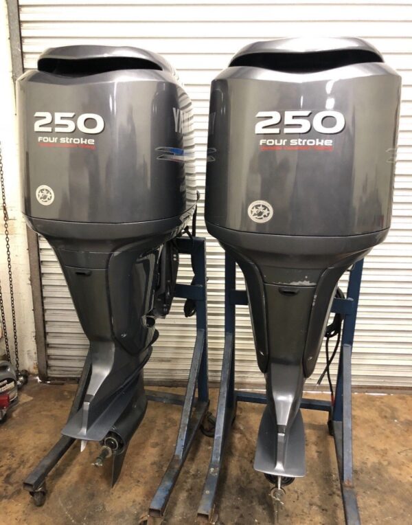 Twin 2007 Yamaha 250hp 4-Stroke 25-Shaft Outboard Motor - Image 2