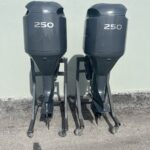 Twin 2008 Yamaha 250hp 2-Stroke Hpdi 25-shaft Outboard Motor - Image 2