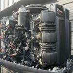 1995 Yamaha 225hp 225TXRT 2 Stroke 25 Shaft Stroke Outboard Motor - Image 4