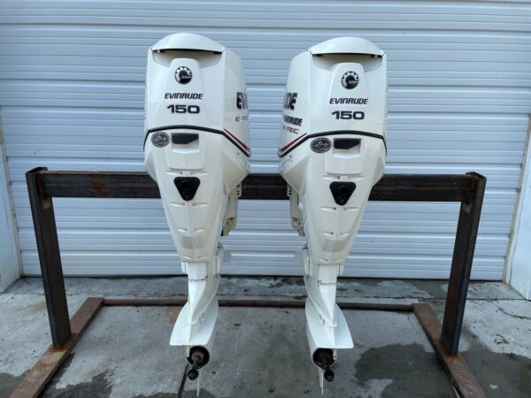 Twin 2009 Evinrude Etec 150HP 2-Stroke Outboard Motor - Image 2