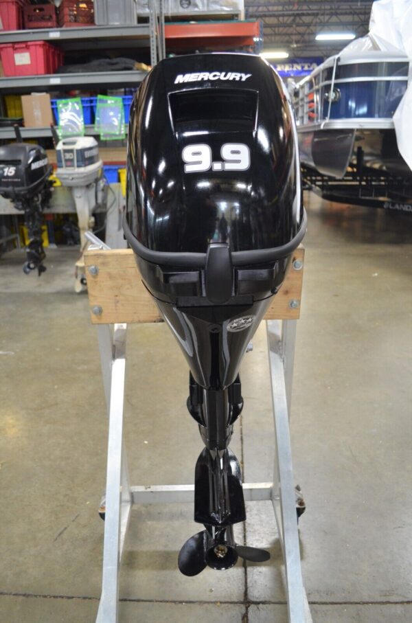 Used 2022 Mercury 9.9hp 15in tiller Electric start outboard motor - Image 2