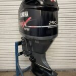 2004 Yamaha 250hp Vmax HPDI 2 stroke outboard motor