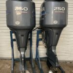 Pair 2006 Yamaha F250 4-Stroke EFI 25” outboard-motors