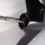 USED COUNTER ROTATING 25″ 225/250hp MERCURY OUTBOARD LOWER UNIT-left hand C/R - Image 3