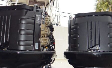 Pair of 2005 Mercury 225HP 4-Stroke 30″ Outboard Motors - Image 2