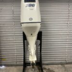 2016 Suzuki 200hp 4 stroke 25 shaft outboard motor