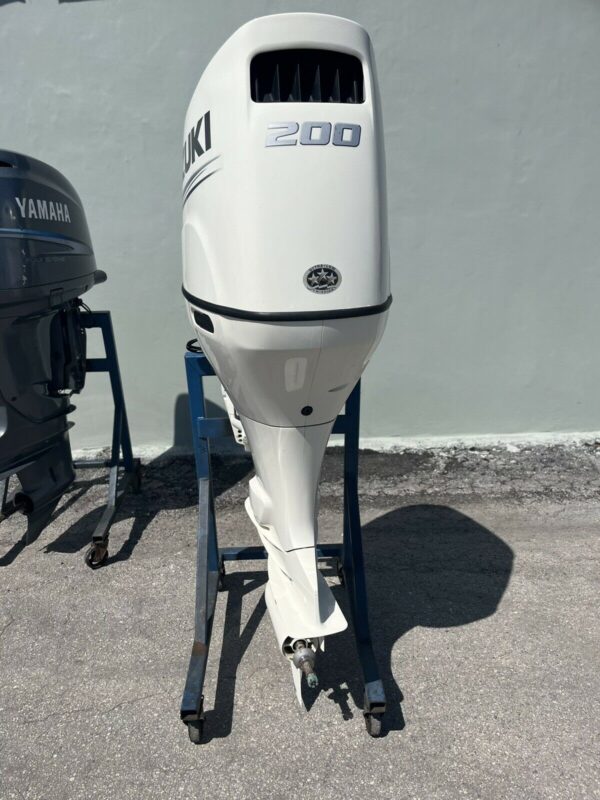 2020 SUZUKI 200HP 4 STROKE OUTBOARD MOTOR WITH A 25″ SHAFT - Image 2