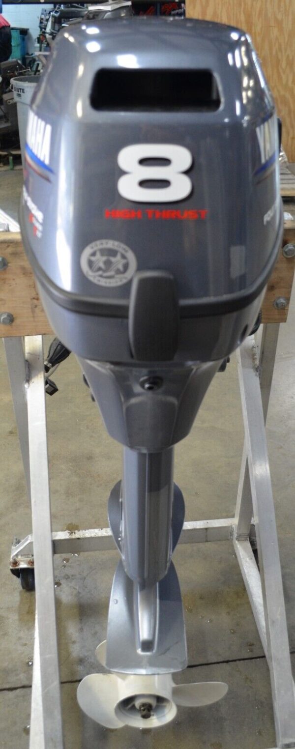 2004 Yamaha 8hp high thrust 4-stroke 20in Remote outboard motor - Image 2