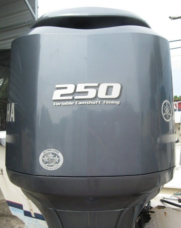 2016 Yamaha 250HP 4-Stroke 25-Shaft Outboard Motor - Image 2