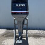 1999 Yamaha 250hp Saltwater-Series 2-Stroke 25” Outboard Motor
