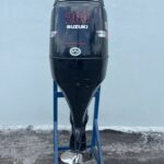 2009 Suzuki 200hp 4-Stroke 25-shaft Outboard Motor
