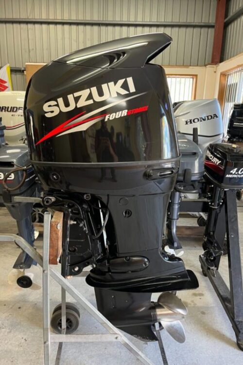 2013 Suzuki DF115A 115HP 4 Stoke 25” Outboard Motor