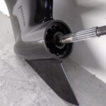 USED 20″ MERCURY OUTBOARD MOTOR LOWER UNIT-2.4-2.5-gearcase 135/150/175/200 OEM - Image 3