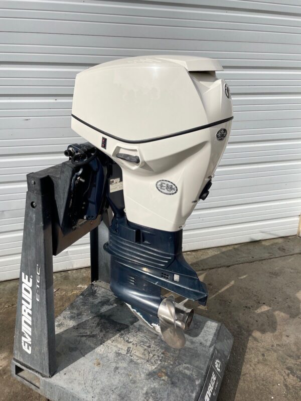 2006 Evinrude Etec 60HP Outboard Engine 2 Stroke 20″ Shaft With Rigging - Image 2