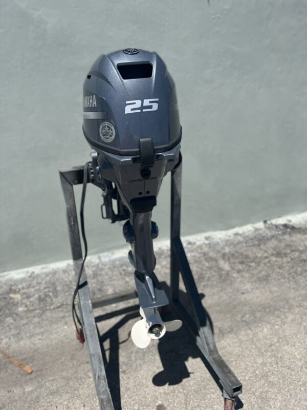 2022 Yamaha 25hp 4-Stroke 25-Shaft Outboard Motor - Image 2