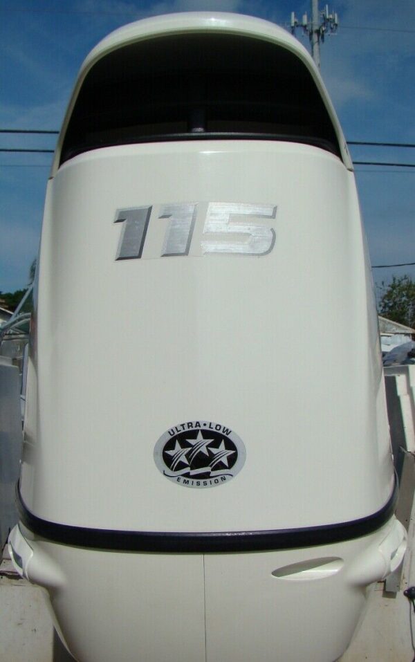 2017 Suzuki F115HP 4-Stroke 25-Shaft Outboard-Motor - Image 2