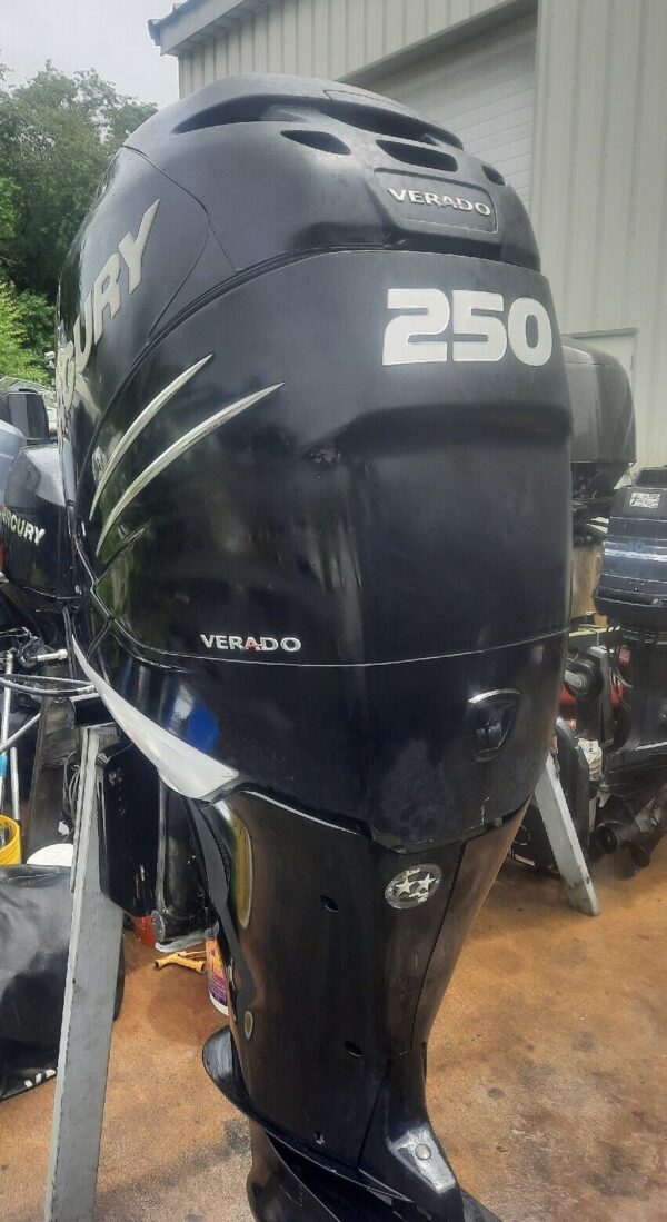 2010 Mercury 250 hp Verado EFI 4 stroke 25” outboard motor - Image 2