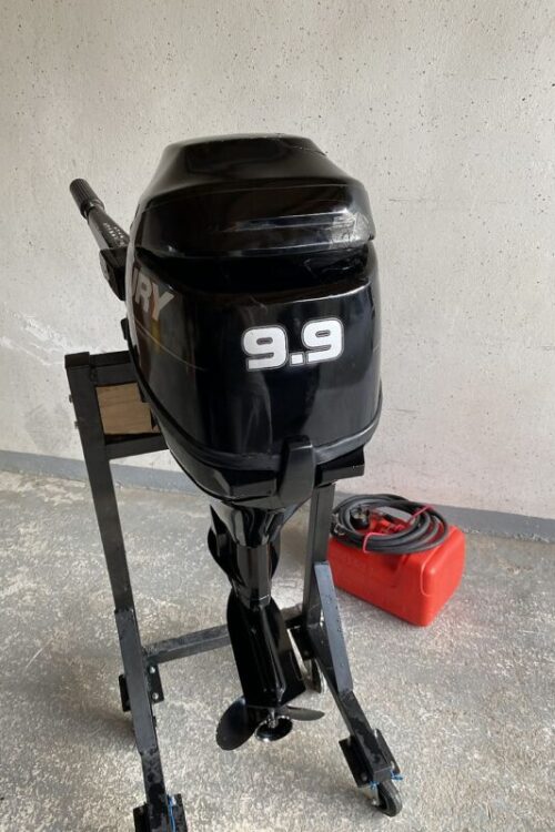 2010 Mercury 9.9hp 4 Stroke 15” Outboard Motor with Handle