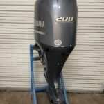 2017 Yamaha 200hp inline 4 stroke EFI motor 25” inch shaft length