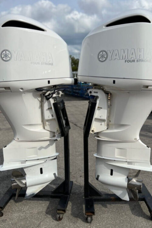 2017 Yamaha 300 XXL/ CXXL (V6)  4-Stroke Outboard Engine (w/ Rigging) 30″ Shaft Length