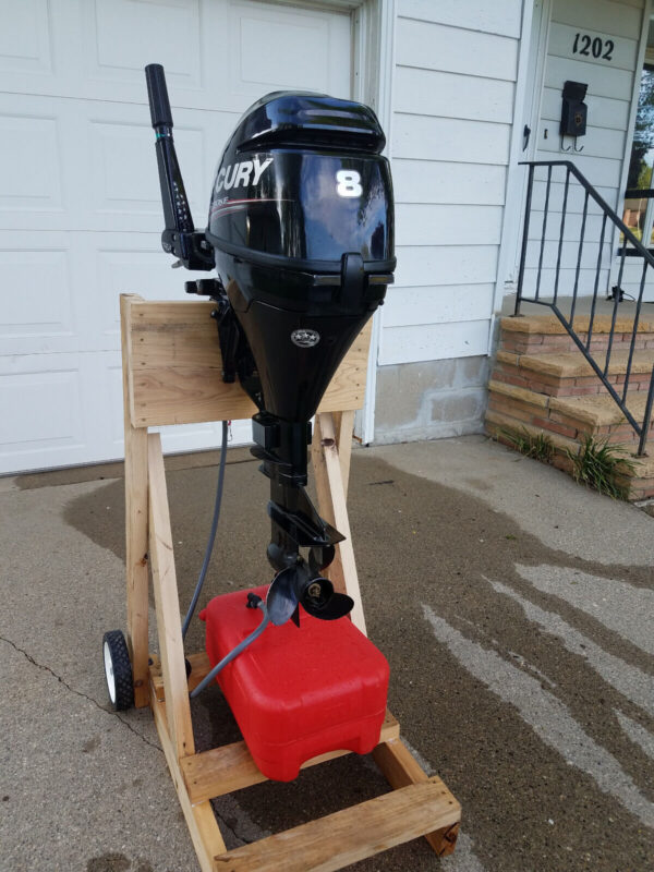 2014 Mercury 8hp 4-Stroke 15-Shaft Outboard-Motor with Handle - Image 2