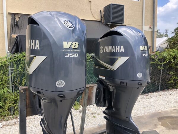 2017 Yamaha F350 250hp V8 4 Stroke 25” Outboard Motors - Image 2