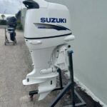 2003 SUZUKI 140HP 4 STROKE OUTBOARD MOTOR WITH A 25″ SHAFT