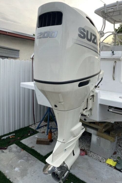 2018 Suzuki 200hp 4 Stroke 25 Shaft Outboard Motor