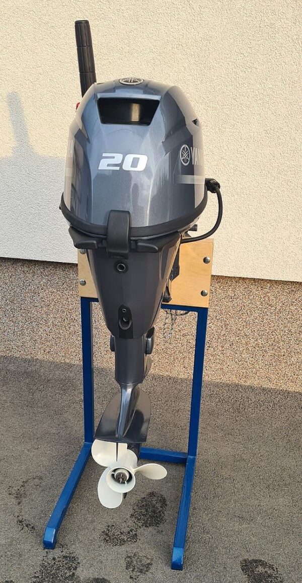 2012 Mercury 20hp 4 Stroke 20 Shaft Outboard Motor - Image 2