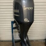 2014 Yamaha F200XB 200hp 4 Stroke Outboard Motor