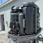 2011 Yamaha 350hp V8 4 Stroke 25 Shaft Outboard Motor - Image 4
