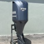 2011 Yamaha 350hp V8 4 Stroke 25 Shaft Outboard Motor - Image 2