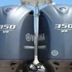 Pair 2015 Yamaha 350HP V8 4-Stroke 25-shaft outboard motors